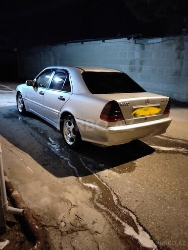 Mercedes C 180 2000, 560,000 km - 1.8 l - Bakı