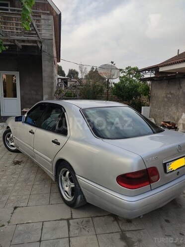 Mercedes E 220 d 1996, 300,000 km - 2.2 l - Neftçala