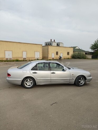 Mercedes E 220 d 1996, 300,000 km - 2.2 l - Neftçala