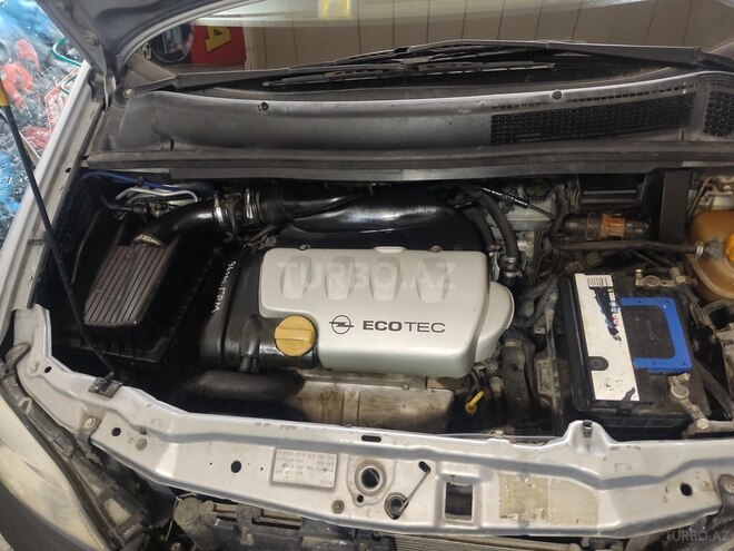 Opel Zafira 1999, 350,000 km - 1.8 л - Qusar