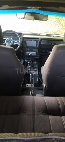 LADA (VAZ) Niva 1999, 180,000 km - 1.7 l - Qusar
