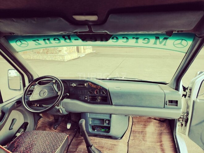 Mercedes Sprinter 208 1996, 250 km - 2.2 l - Qazax