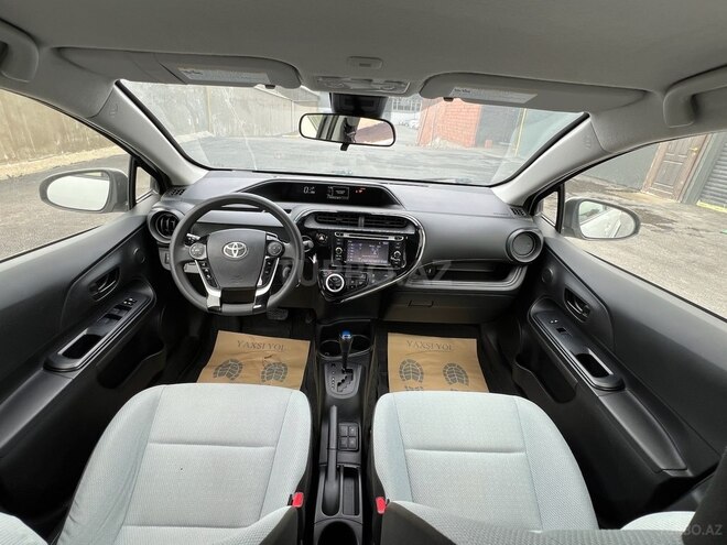 Toyota Prius C 2017, 130,000 km - 1.5 l - Bakı