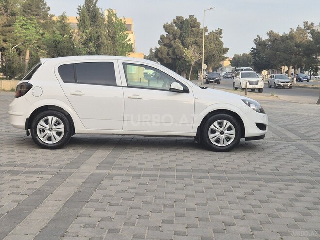 Opel Astra 2009, 210,300 km - 1.4 l - Sumqayıt