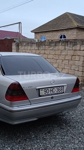 Mercedes C 200 2000, 250,000 km - 2.0 l - Salyan