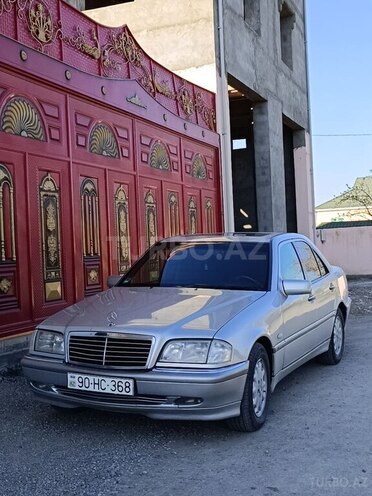 Mercedes C 200 2000, 250,000 km - 2.0 l - Salyan