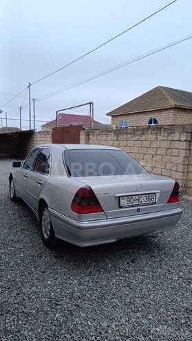 Mercedes C 200 2000, 250,000 km - 2.0 l - Salyan