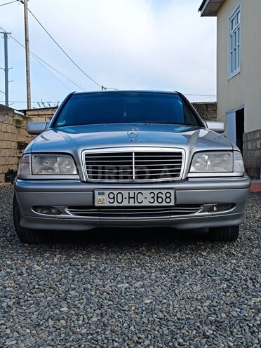Mercedes C 200 2000, 250,000 km - 2.0 l - Salyan