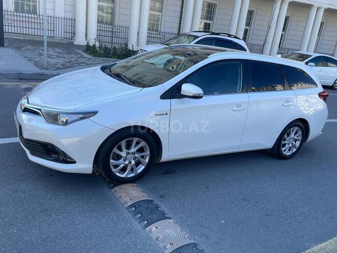 Toyota Auris 2015, 187,000 km - 1.8 l - Bakı