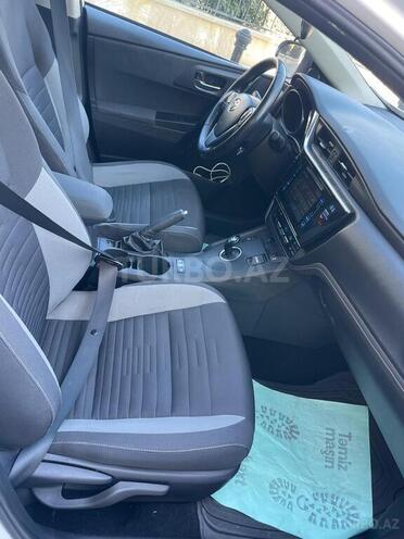 Toyota Auris 2015, 187,000 km - 1.8 l - Bakı