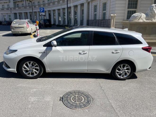 Toyota Auris 2015, 187,000 km - 1.8 l - Bakı
