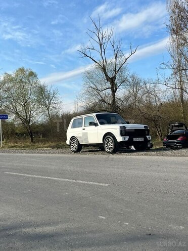LADA (VAZ) Niva 2018, 180,000 km - 1.7 l - Qax