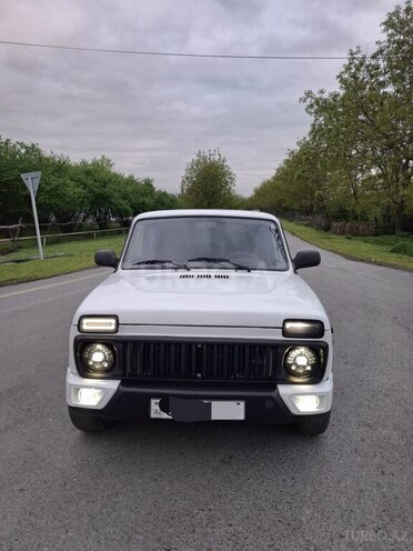 LADA (VAZ) Niva 2018, 180,000 km - 1.7 l - Qax