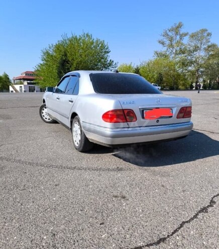 Mercedes E 240 1997, 390,000 km - 2.4 l - Bakı