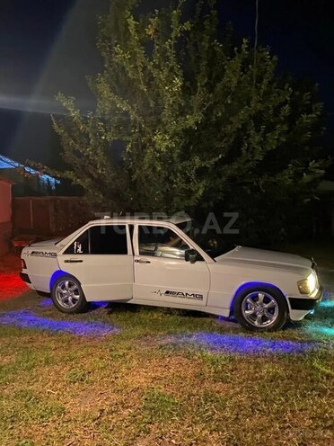 Mercedes 190 1992, 220,000 km - 2.5 l - Bakı