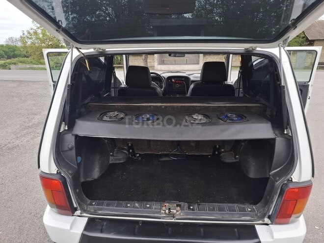 LADA (VAZ) Niva 2018, 180,000 km - 1.7 l - Qax