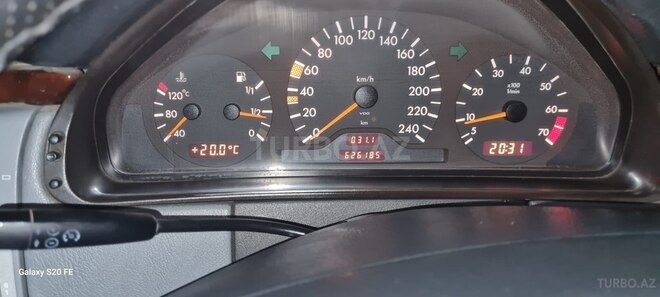 Mercedes E 230 1996, 626,185 km - 2.3 l - Sabirabad