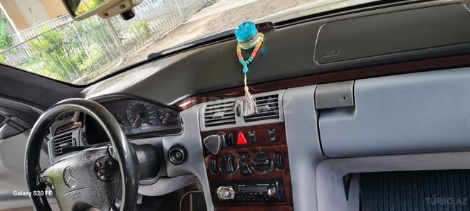 Mercedes E 230 1996, 626,185 km - 2.3 l - Sabirabad