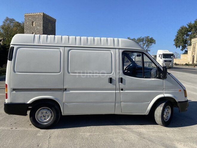 Ford Transit 1999, 690,000 km - 2.5 l - Şabran