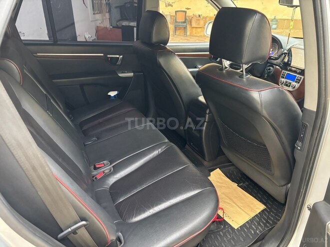 Hyundai Santa Fe-4