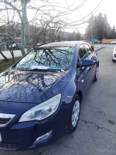 Opel Astra 2011, 305,000 km - 1.3 l - Mingəçevir