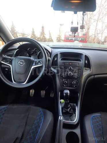 Opel Astra 2011, 305,000 km - 1.3 l - Mingəçevir