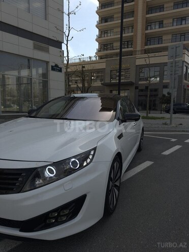 Kia Optima-4