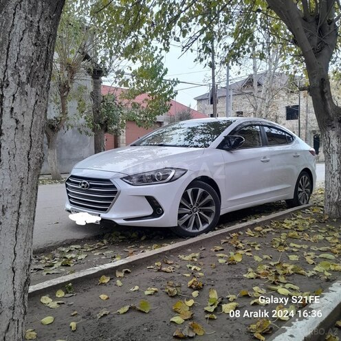 Hyundai Avante 2015, 146,360 km - 1.6 л - Biləsuvar