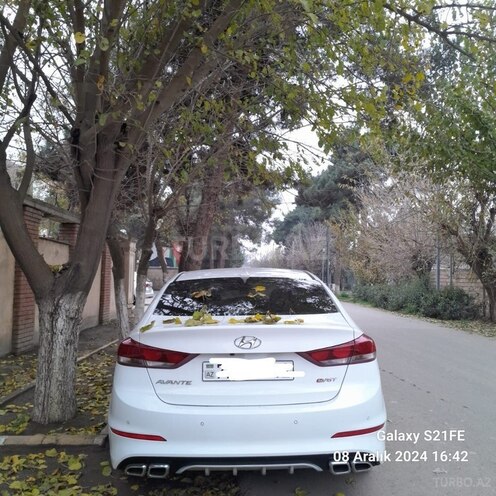 Hyundai Avante 2015, 146,360 km - 1.6 л - Biləsuvar