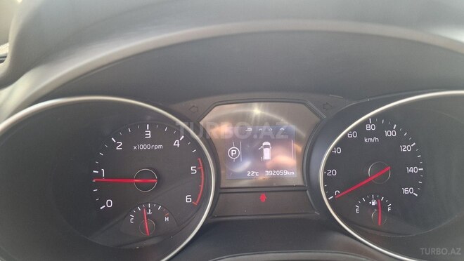 Kia Carnival 2014, 392,000 km - 2.2 l - Naftalan