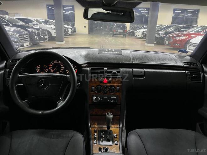 Mercedes E 200 1997, 277,000 km - 2.0 l - Bakı