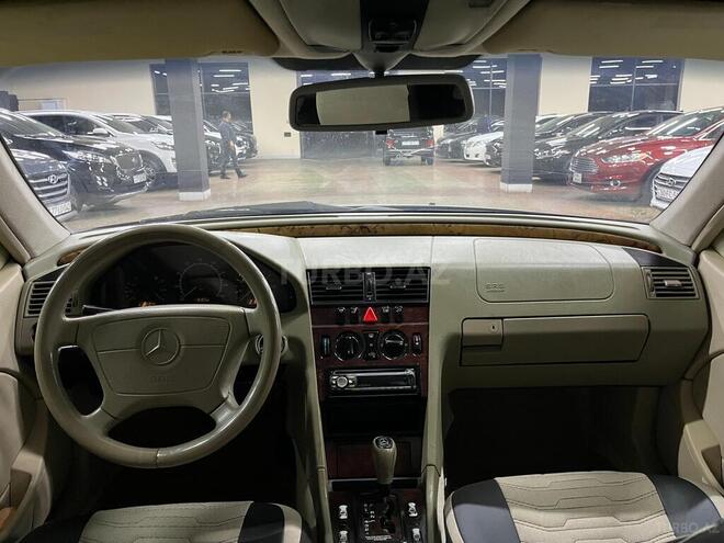 Mercedes C 230 1999, 342,000 km - 2.3 l - Bakı