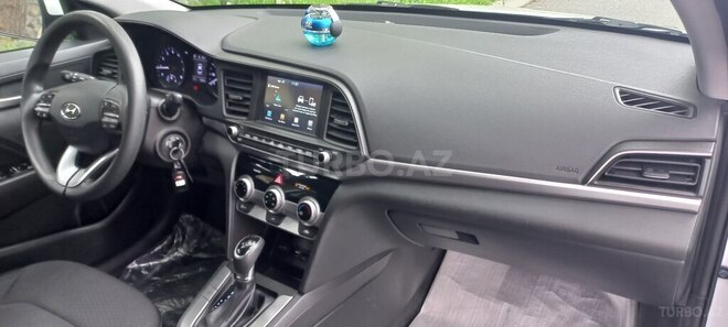 Hyundai Elantra 2019, 125,000 km - 2.0 l - Qax