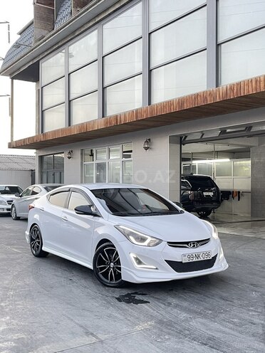 Hyundai Avante 2015, 250,000 km - 1.6 l - Şirvan