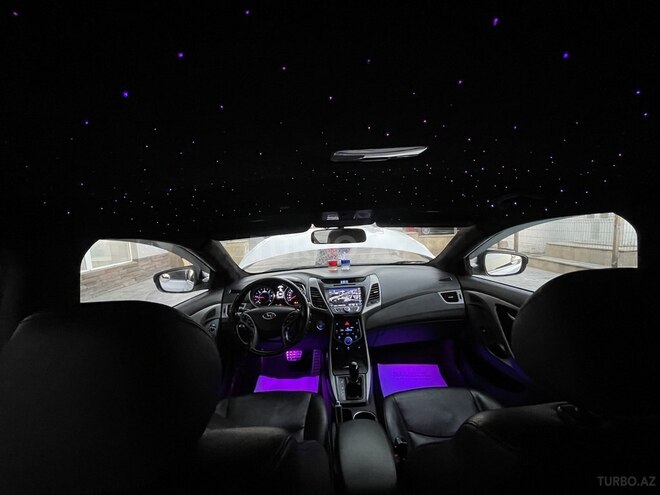 Hyundai Avante 2015, 250,000 km - 1.6 l - Şirvan