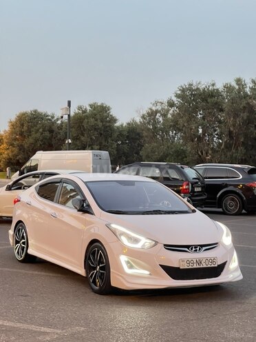 Hyundai Avante 2015, 250,000 km - 1.6 l - Şirvan
