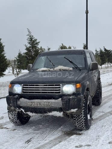 Mitsubishi Pajero 1997, 300,000 km - 2.4 л - Sumqayıt