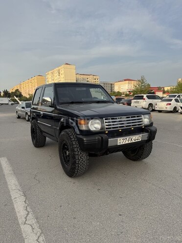 Mitsubishi Pajero 1997, 300,000 km - 2.4 л - Sumqayıt
