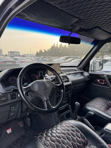 Mitsubishi Pajero 1997, 300,000 km - 2.4 л - Sumqayıt