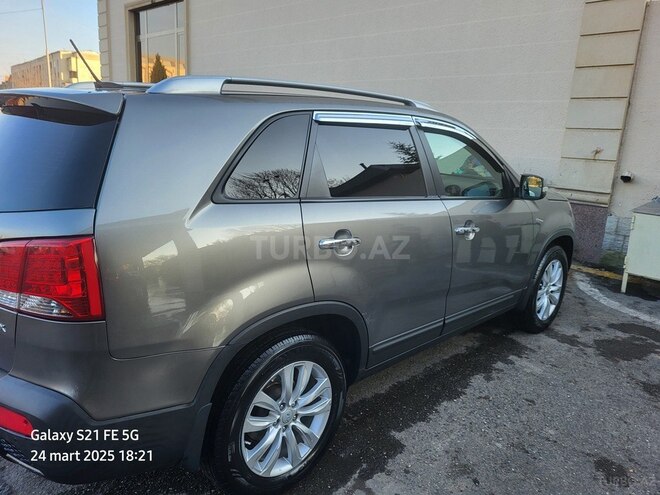 Kia Sorento 2012, 235,000 km - 2.0 л - Gəncə