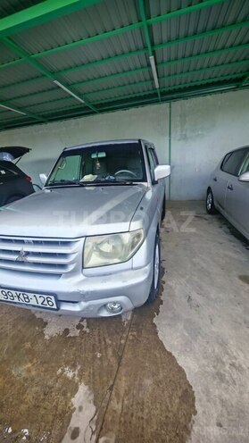 Mitsubishi Pajero io 2002, 268,000 km - 2.0 l - Gəncə