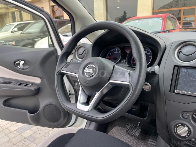 Nissan Note-9