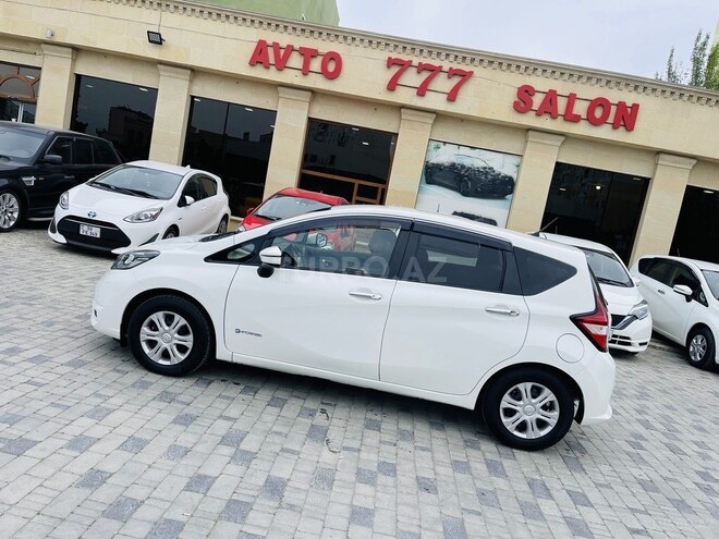 Nissan Note-5