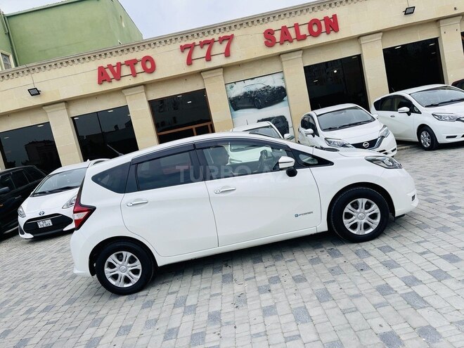Nissan Note-4