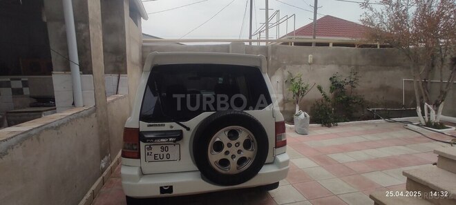 Mitsubishi Pajero io 1999, 240,900 km - 1.8 l - Bakı