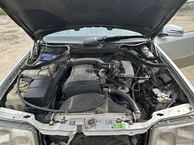 Mercedes E 200 1994, 472,500 km - 2.0 л - Bakı