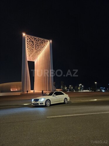 Mercedes E 350 2009, 295,000 km - 3.5 l - Bakı