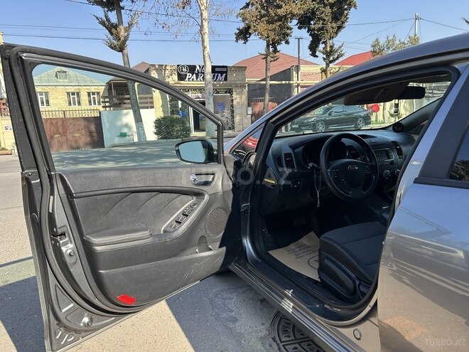 Kia Forte 2016, 186,845 km - 1.8 l - Qazax