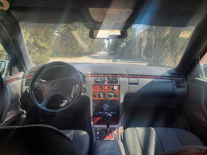 Mercedes E 220 d 2000, 425,000 km - 2.2 l - Bakı