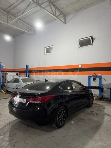 Hyundai Elantra 2011, 320,000 km - 1.8 l - Bakı
